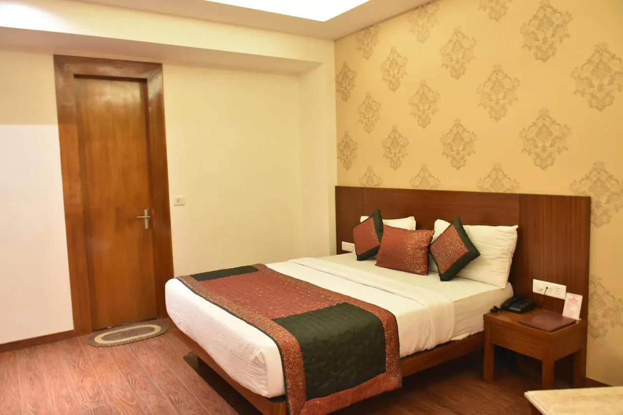 Hotel Lohias Delhi Airport Nové Dillí 3*,